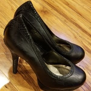 BABY PHAT BLACK LEATHER HEELS SIZE 8